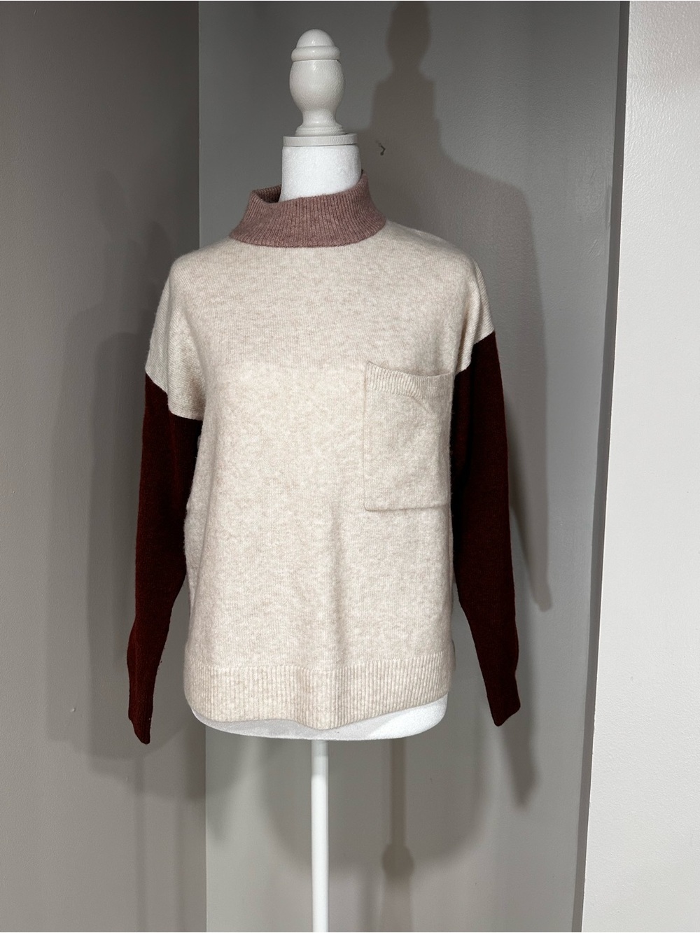 Madewell Cream, Dusty Rose & Maroon Turtleneck Sweater. Size M.